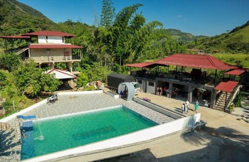 Cocorna House | Hostal Manantiales La Esperanza