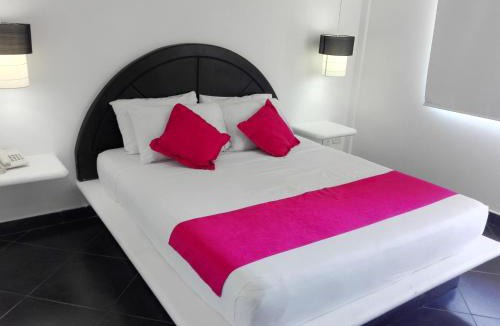 Ricaurte Hotel | Hotel Paraiso Estudios