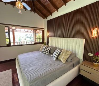 Cali Villa | Cabaña de Lujo con piscina privada en Pance, Cali