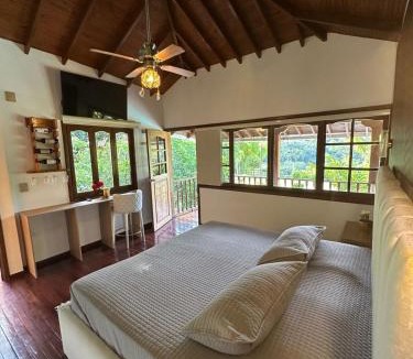 Cali Villa | Cabaña de Lujo con piscina privada en Pance, Cali