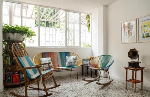 Manga Bed & Breakfast | MANGO BiCHE - HOUSE