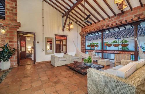 Quebrada Guadalejo Hotel | Casa Linaje Hotel Boutique -Cauca Viejo- Mayores de 10 años