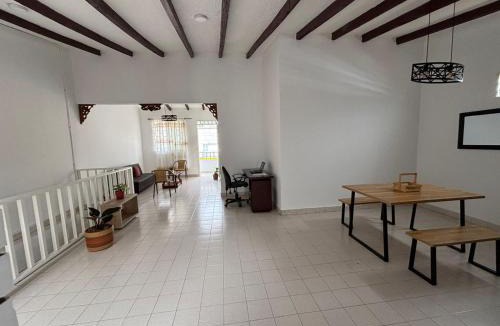 Roldanillo Apartment | Casa grande en el centro de Roldanillo