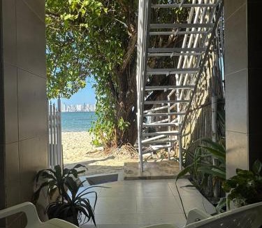 Tierra Bomba Island Apartment | Apartamento frente al mar orilla beach house