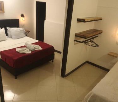 Los Naranjos House | Casa Los Naranjos Hostal