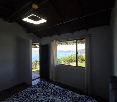 Aquitania House | Munay Tota Signature
