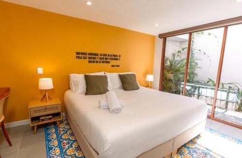 Historic Center Hotel | Hotel Libreria Cafe de Pombal