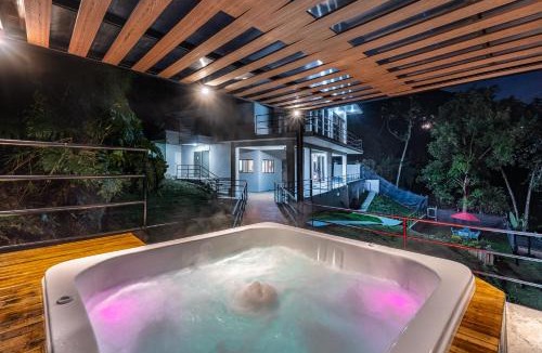 Medellin Villa | BNZ Mansion - Luxury 5-Bedroom Villa El Poblado Medellín