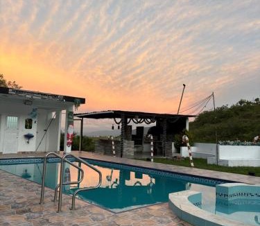 Santacruz House | Finca Cimarrones Robles