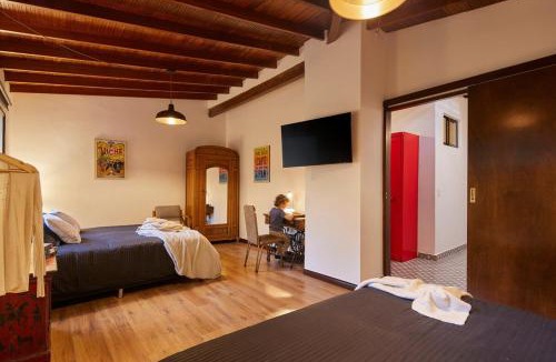 Patio Bonito Apartment | El Poblado Medellin Luxury 5BR Jacuzzi AC