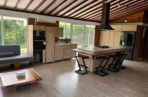 Belalcazar House | Colombia Escape - Cafe Acapulco Extasis