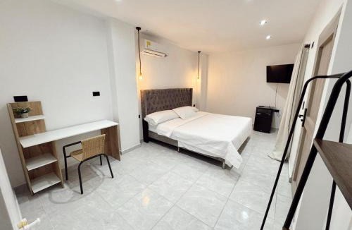 Puerto Triunfo Hotel | View Theras Hotel
