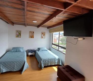 Suba House | Casa Café & Orquídea - Hospedaje