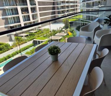 Zona Norte Apartment | Apartamento moderno con vista al mar y piscinas 1 habitación con balcón en Manzanillo,Cartagena