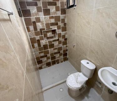 Riomar House | Habitación Amoblada cerca al Gran Malecón del Río