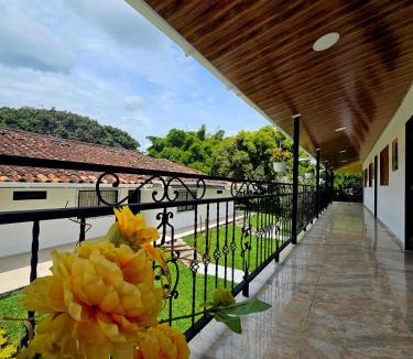 Pereira House | Casa Campestre La Rosita