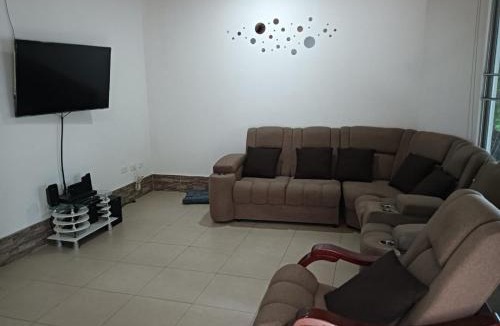Flandes House | Casa vacacional Mangos Flandes - Girardot