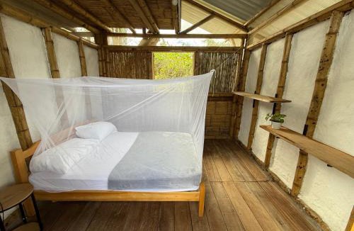 Villavieja House | Bosque Seco Bioreserva & Hostel