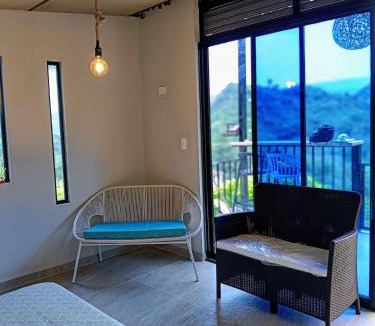 La Mesa House | Capibara-Glamping Cabaña