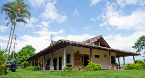 Quimbaya Ski Chalet | Beautiful and comfortable estate for 10 people from 450,000