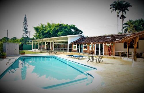 Pereira Villa | Finca con Piscina en Cerritos cerca a Ukumari