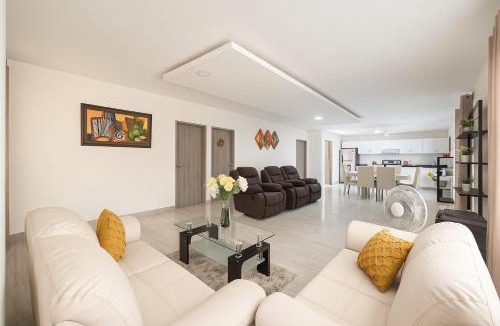 Malambo House | Casa con piscina cerca al aeropuerto