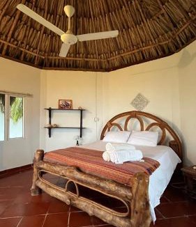 El Porvenir Other | Punta Manzanillo