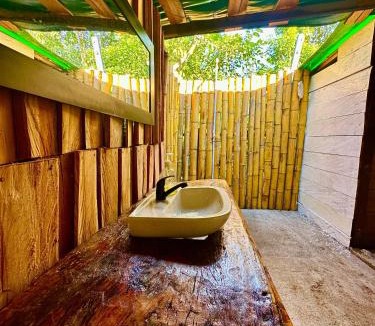 Nuqui House | Hibiscus House Nuquí