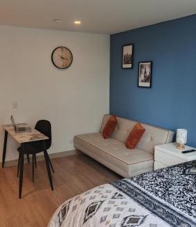 Bogota Apartment | Departamento Quadro living