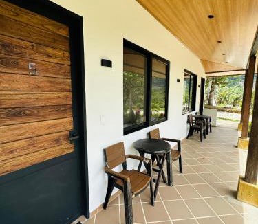 Moniquira House | La Capilla EcoHotel