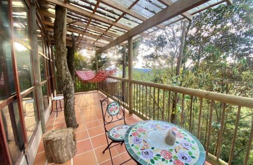 Medellin House | Refugio Santa Elena