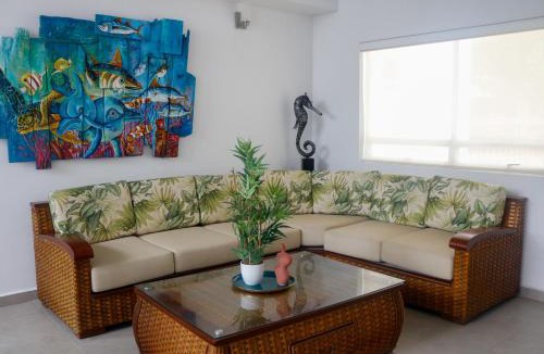 Urbanizacion Eliana House | Habitación de lujo con piscina y jacuzzi en Crespo - 2