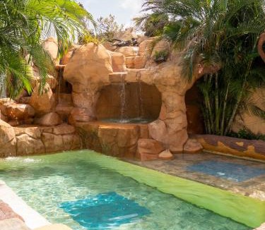 Punta Hansa Hotel | Hospedaje Solymar Sarie Bay
