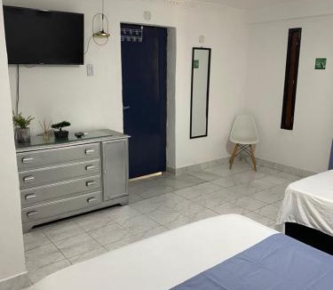 Urbanizacion Eliana House | Habitación Cerca al Aeropuerto #1