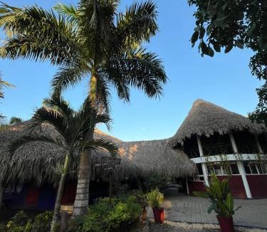 Cartagena Hotel | Ekoparque Lunaforest