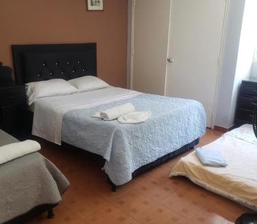 Laureles House | Casa hotel la 33
