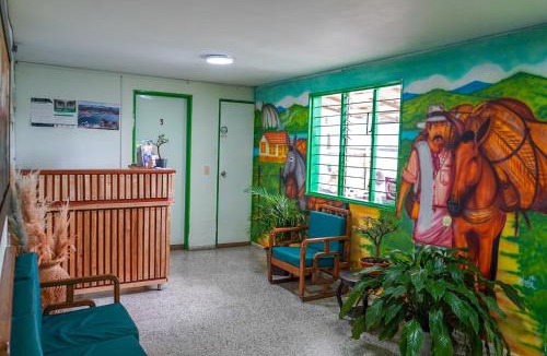 Guatape Hostel | Hotel Casa Verde Guatapé