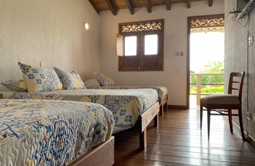 Armenia House | Casa Santa Rita - Habitación Cuadruple