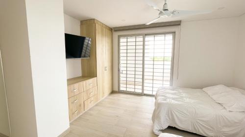 Covenas Apartment | Magico Apartamento Frente al Mar 3 Habitaciones TV52