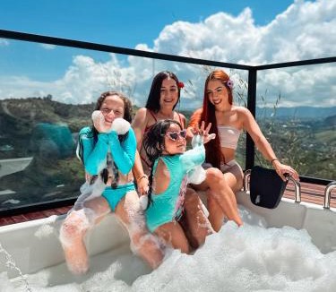 Marinilla Other | Glamping tipo cabaña cerca a Medellín y el Peñol - LUUM By Roots Rentals
