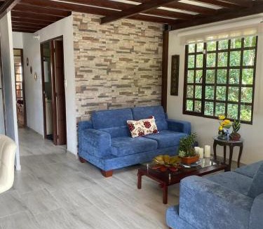 Alban House | Casa Bella Campestre