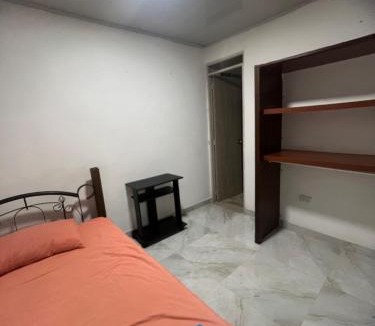 San Antonio Hostel | Habitación Central Cali Barrio SAN ANTONIO