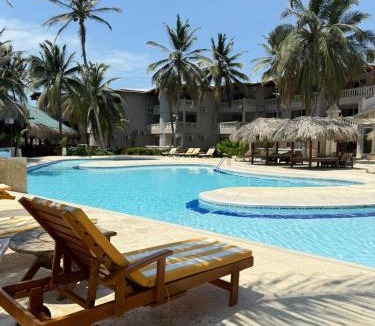 Arroyo de Piedra Hotel | Hotel Playa Palmeras Cartagena - Vía al Mar