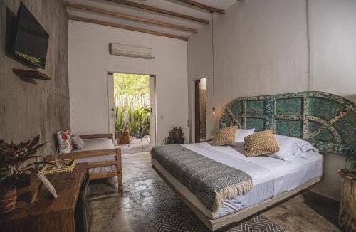 Honda Hotel | Waka Hotel Rural