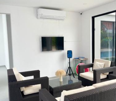 Ricaurte Villa | Mint House Escape