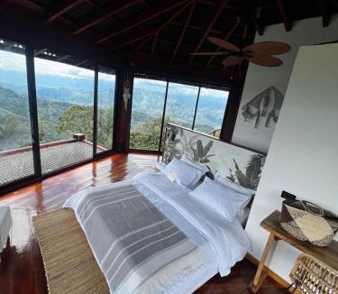 Marsella Ski Chalet | La mejor vista 360 montaña eje cafetero y Jacuzzi en Chalet La Gitana privado