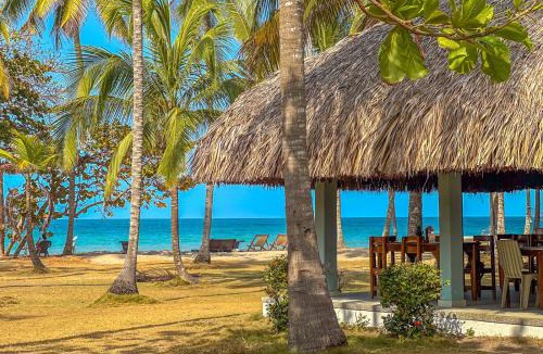 Palomino Hotel | Huku Beach Hostel Palomino