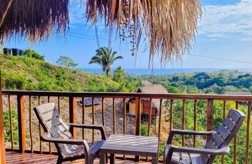 Los Naranjos Ski Chalet | Cabaña Guacamaya Vista al Mar y Jacuzzi Privado Cielva Tayrona