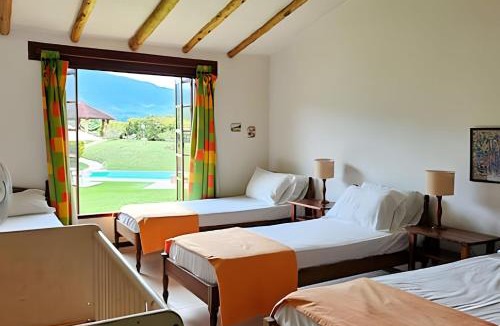 Villeta House | Reserva tu casa rodeada de naturaleza en Villeta