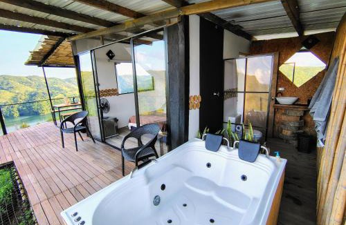 Victoria Other | COCOZNA Glamping
